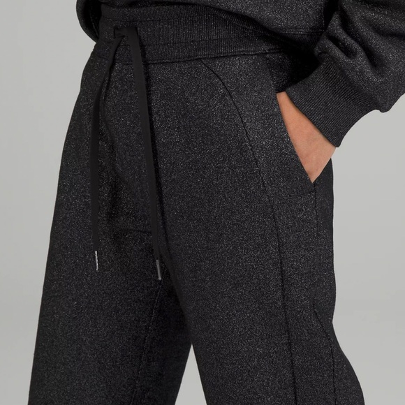 Scuba High-Rise Jogger 
Sparkle - Picture 3 of 4